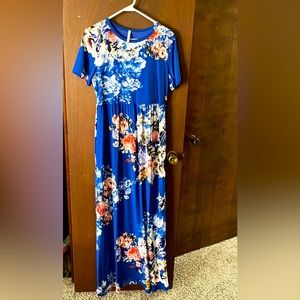Blue, floral maxi dress! Worn twice, like new!